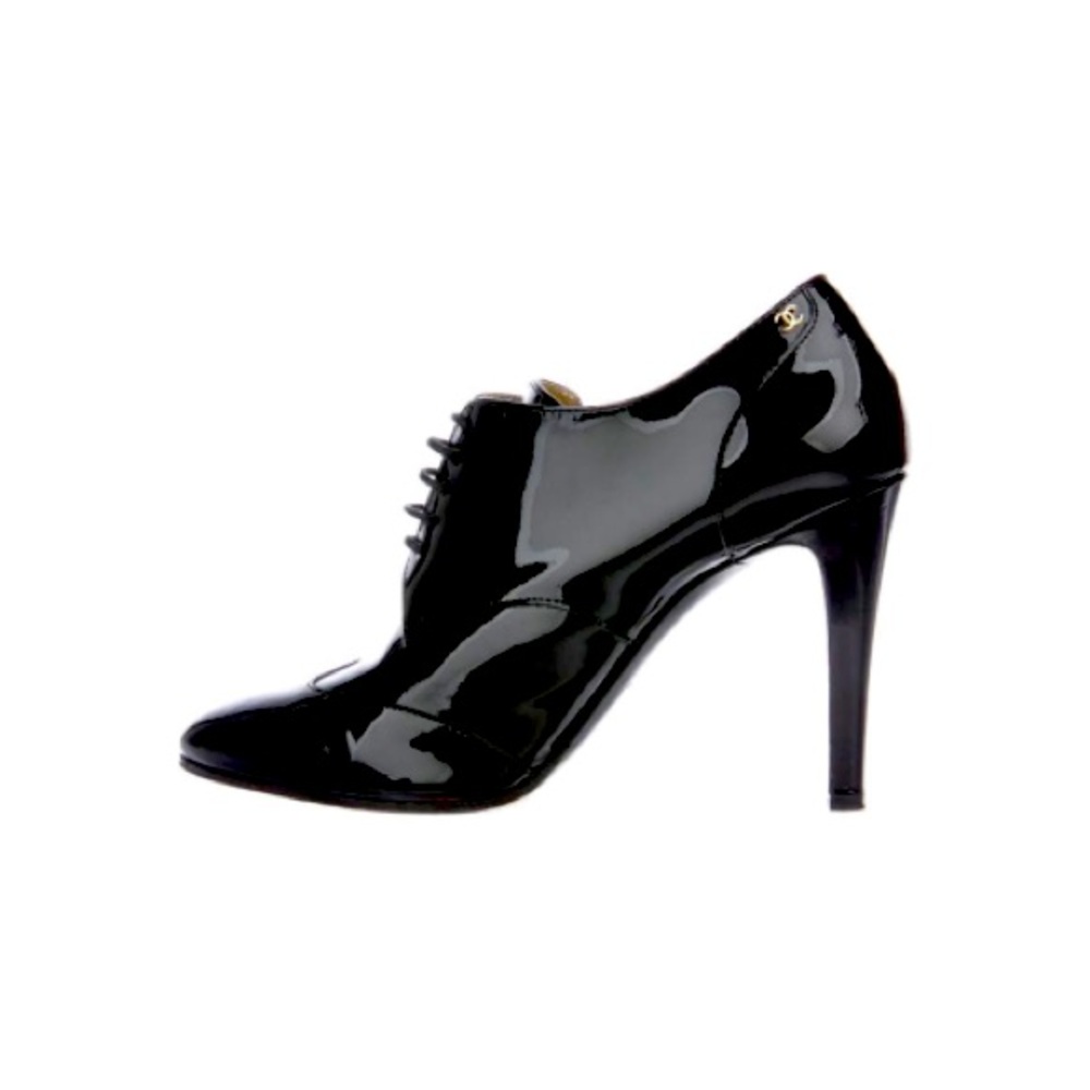 Chanel CC Logo Patent Leather Lace-Up Boots